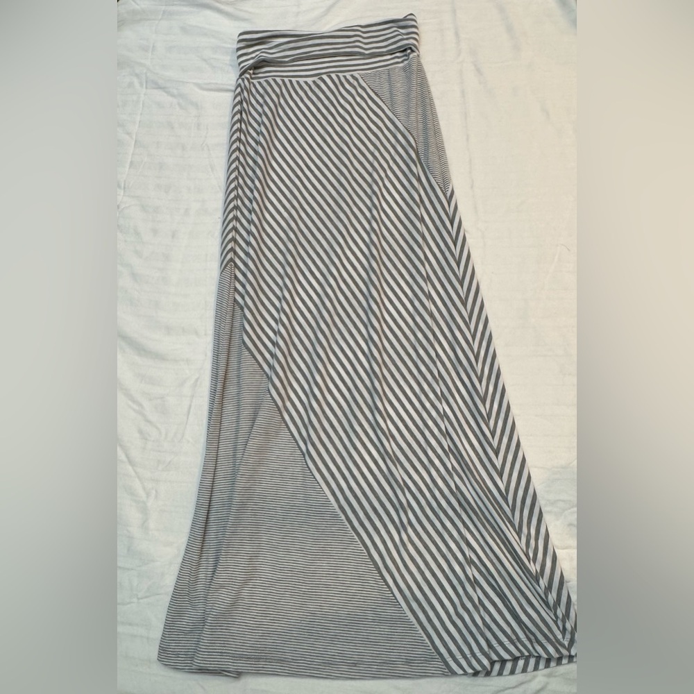 Joe B by Joe Benbasset Gray and White Striped Maxi Skirt